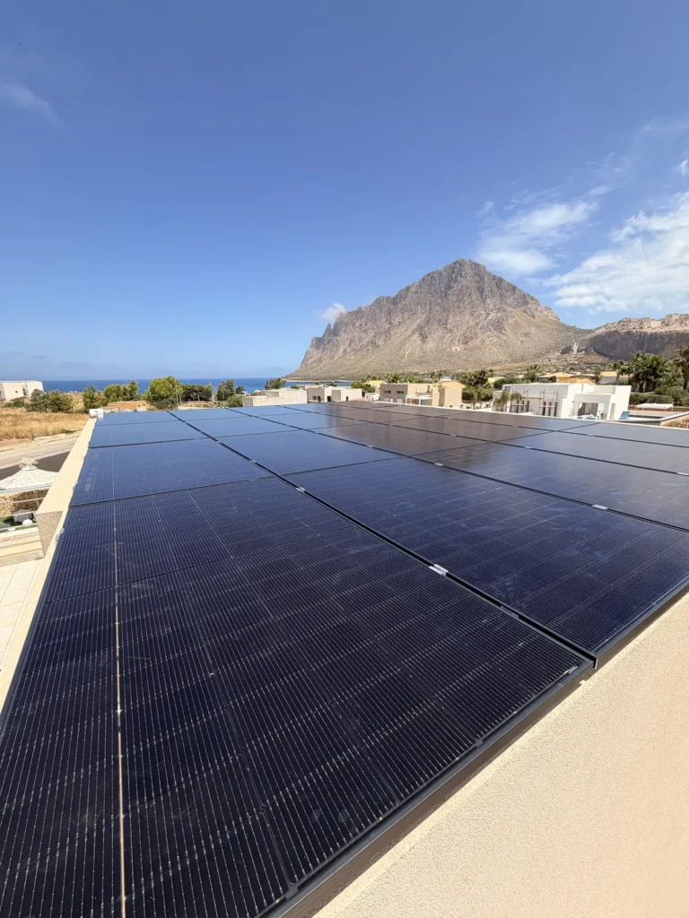 Fotovoltaico a Cornino: 10 kWp a copertura del terrazzo con accumulo Solplanet 10,24 kWh